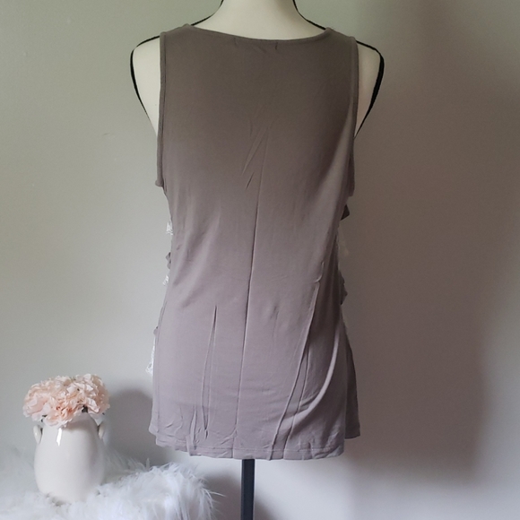 Design History Tank - Picture 3 of 5